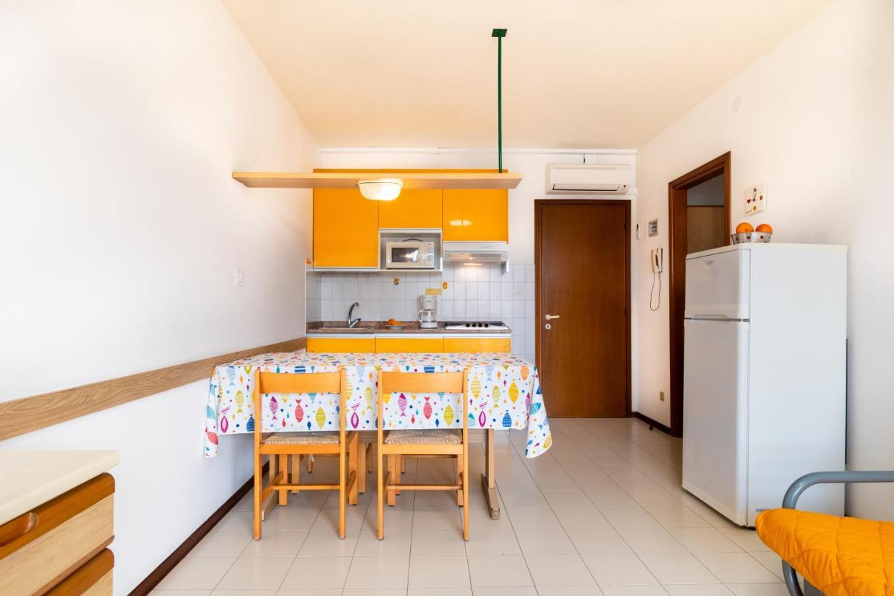 Condominio Croce Del Sud Bibione Bagian luar foto